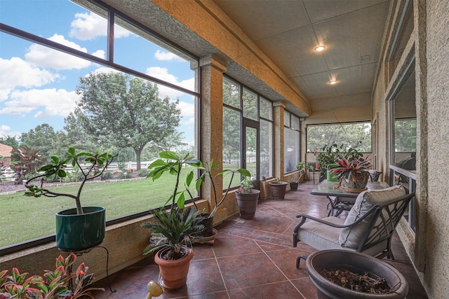 view of sunroom / solarium