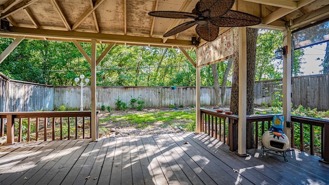 deck with ceiling fan