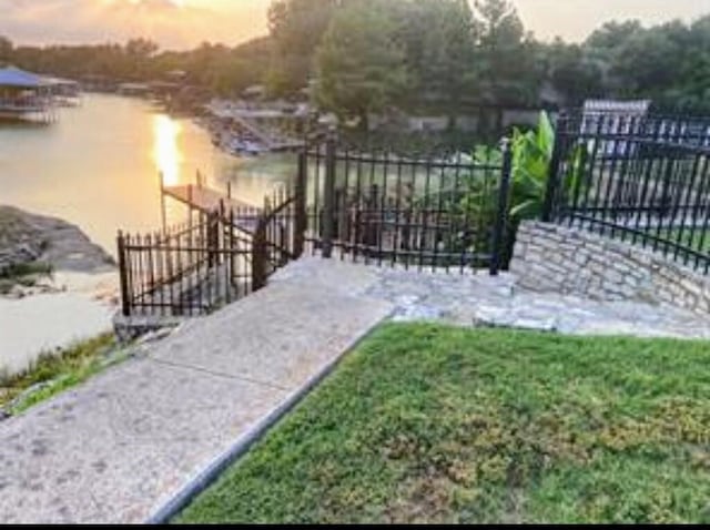 Listing photo 3 for 8401 Sunset Cove Dr, Fort Worth TX 76179