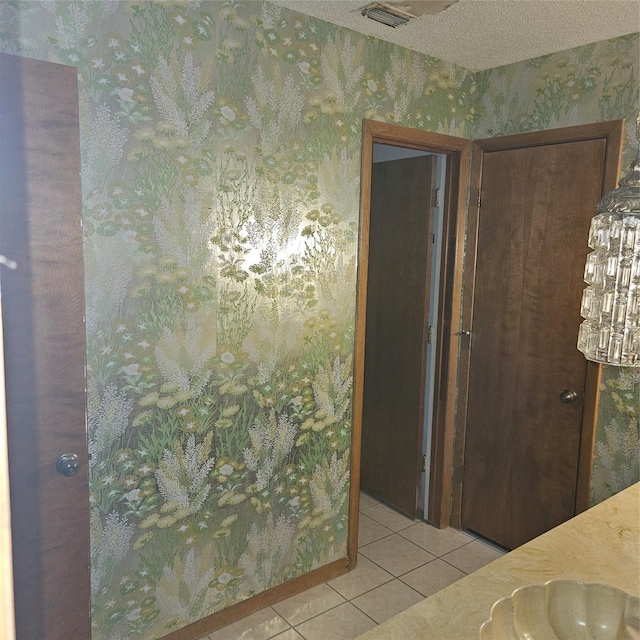 134 Hollie Dr, Red Oak, TX 75154 - interior space featuring light tile patterned flooring