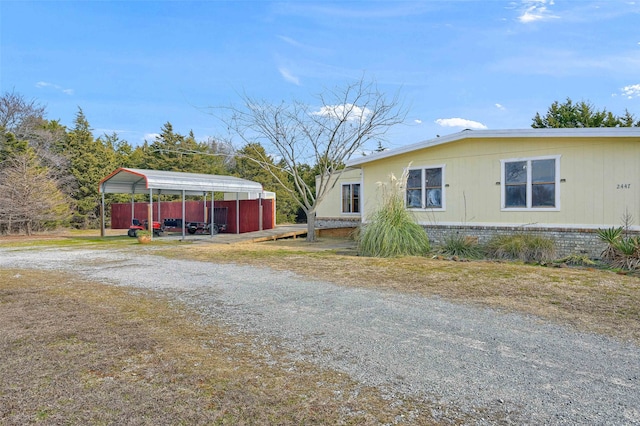 manufactured / mobile home with a carport