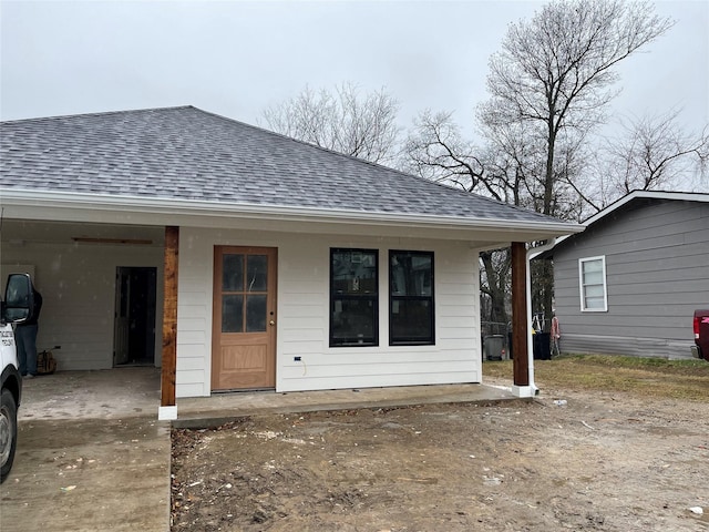 view of front of property