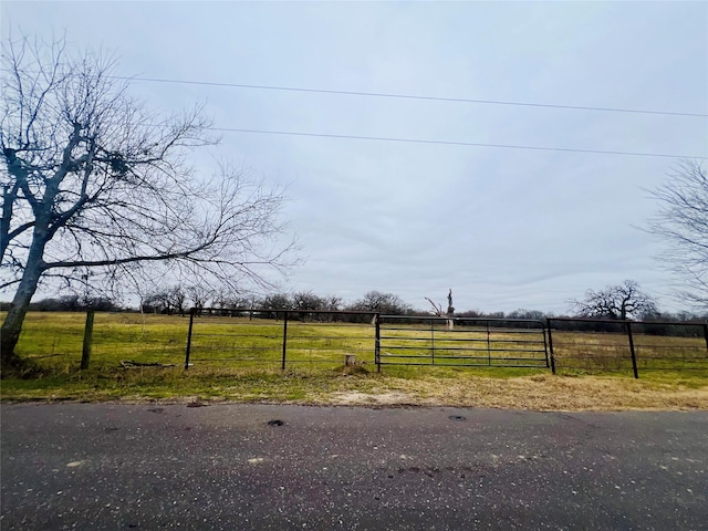 Listing photo 3 for 2552 County Road 4105, Greenville TX 75401