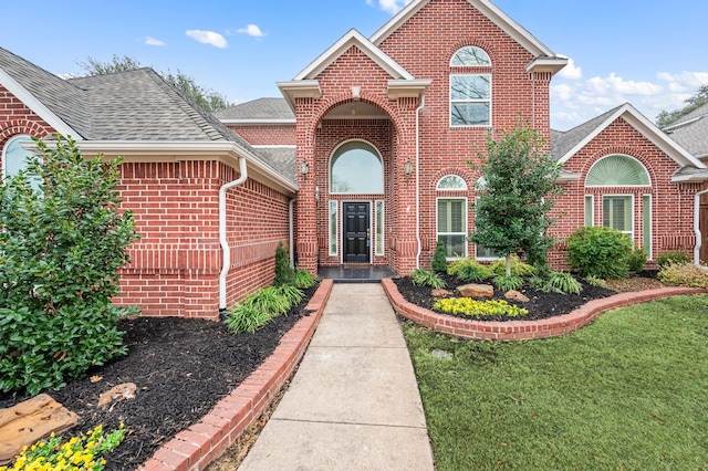 view of front of house with a front yard