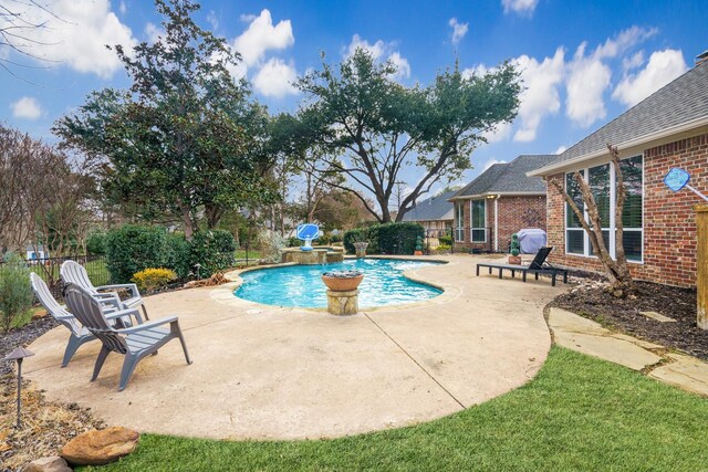 view of front of home with a front yard