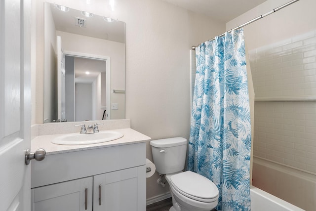 305 Grenada Lake Dr, Princeton, TX 75407 - full bathroom featuring vanity, toilet, and shower / bath combo with shower curtain