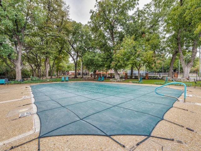 view of swimming pool