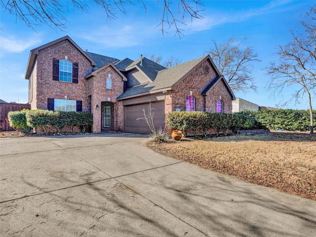 view of front property featuring a garage