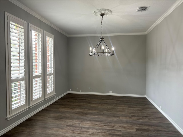 unfurnished room featuring dark wood-style floors, visible vents, plenty of natural light, and a notable chandelier