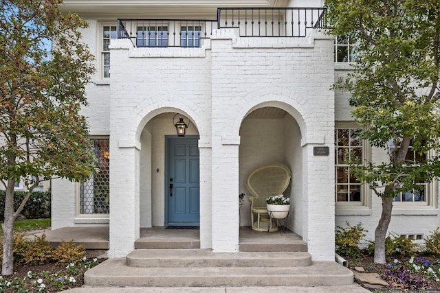 view of doorway to property