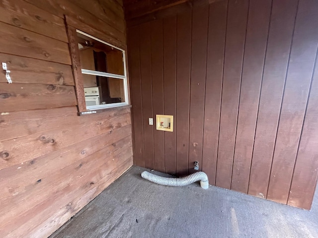 interior details with wooden walls