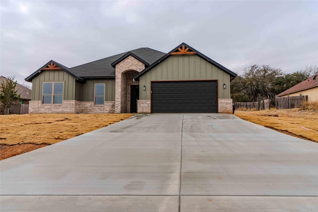 view of front facade with a garage