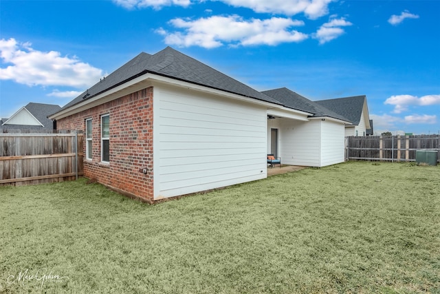 exterior space with a lawn