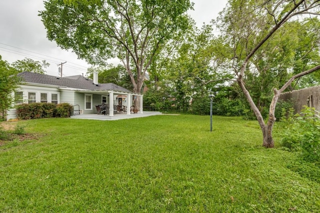 view of yard featuring a patio