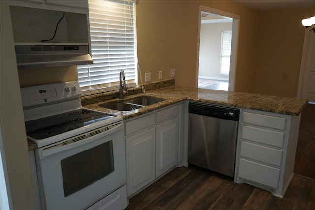 kitchen featuring white electric stove, dishwasher, kitchen peninsula, and white cabinets