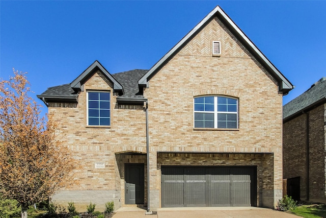 view of front facade featuring a garage