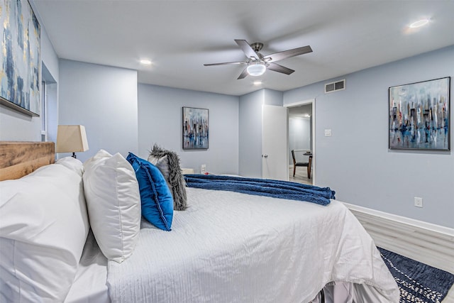 6004 E University Blvd Unit 131, Dallas, TX 75206 - bedroom featuring ceiling fan, visible vents, wood finished floors, baseboards, and recessed lighting