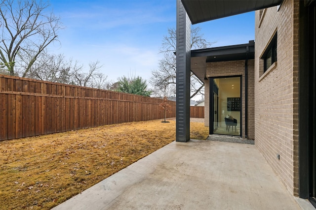 view of yard with a patio area