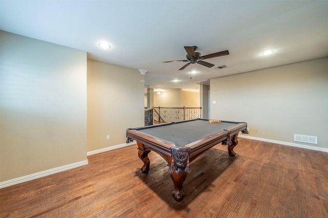 playroom featuring hardwood / wood-style floors, billiards, and ceiling fan