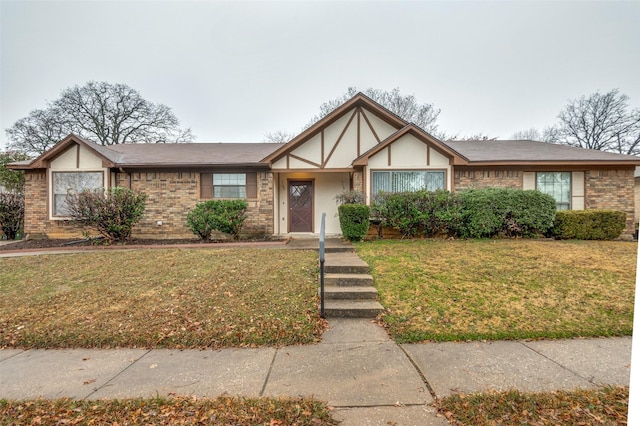 view of front of home featuring a front lawn