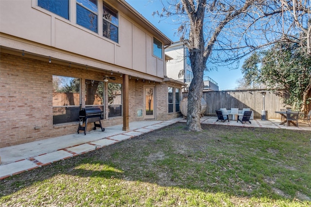 view of yard with a patio area