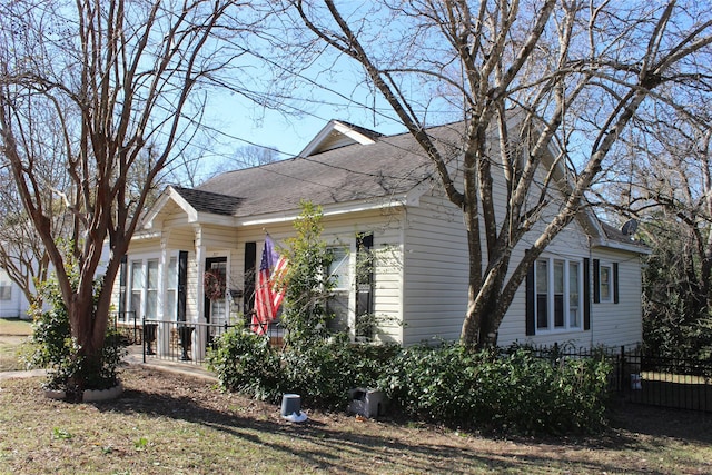 view of front of house