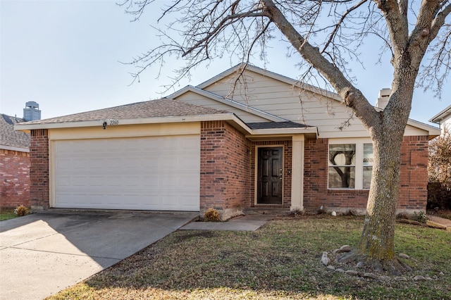 view of front facade with a garage