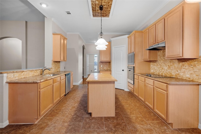 kitchen with light brown cabinetry, sink, appliances with stainless steel finishes, kitchen peninsula, and pendant lighting