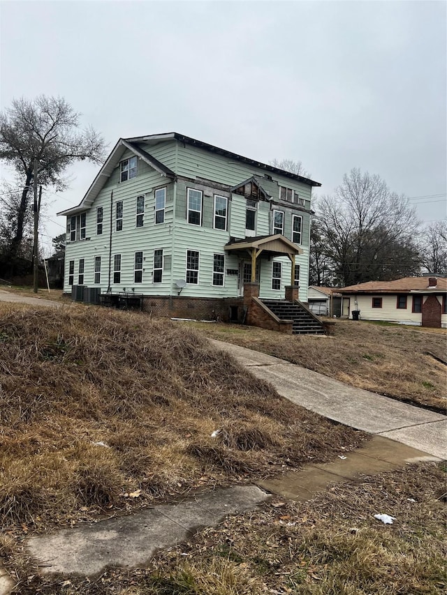 view of front property