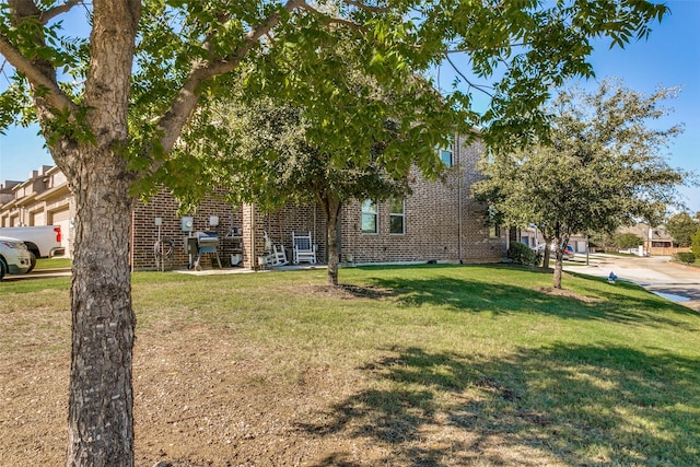 exterior space with a front yard