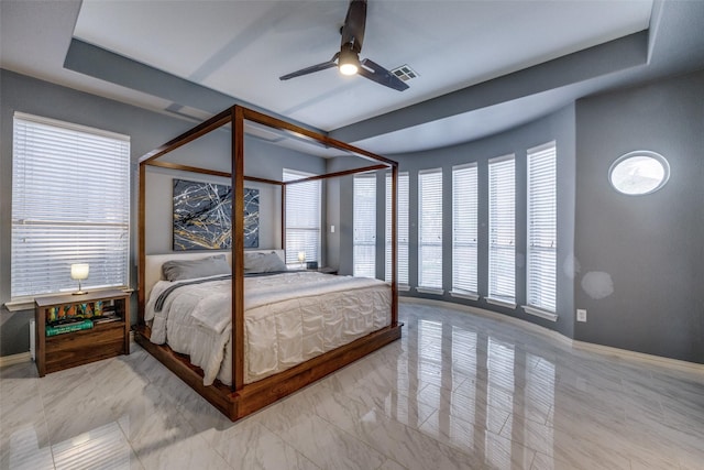 bedroom featuring ceiling fan