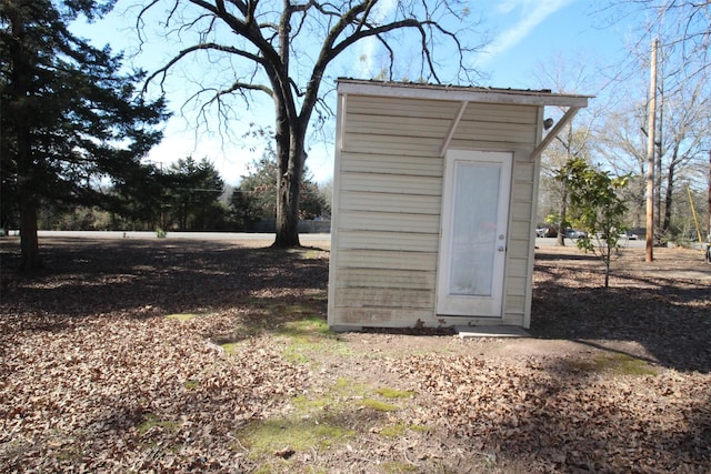 view of outdoor structure