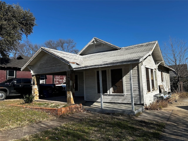 view of front of property