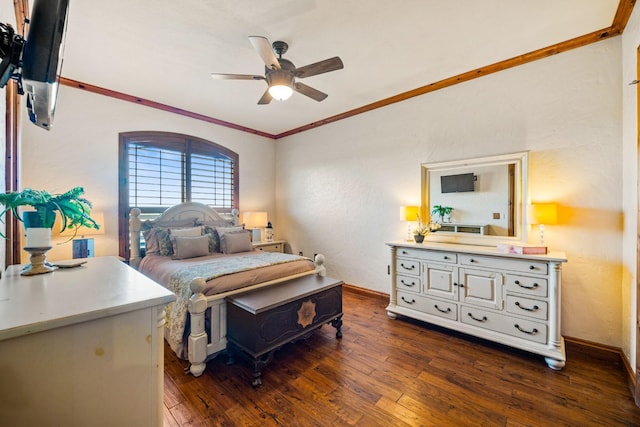 bedroom featuring crown molding, dark hardwood / wood-style floors, and ceiling fan