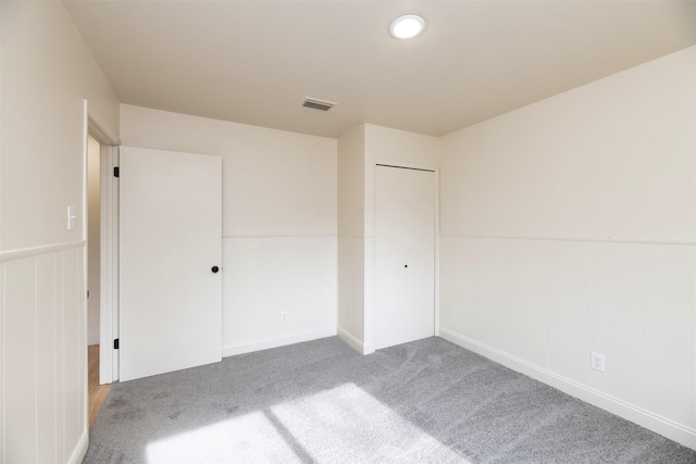 unfurnished bedroom featuring carpet floors