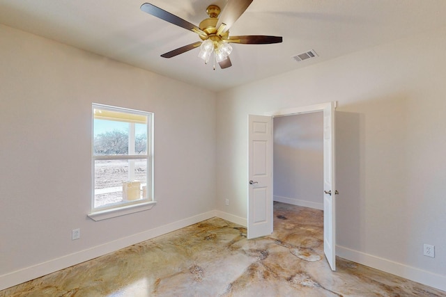 unfurnished room featuring ceiling fan