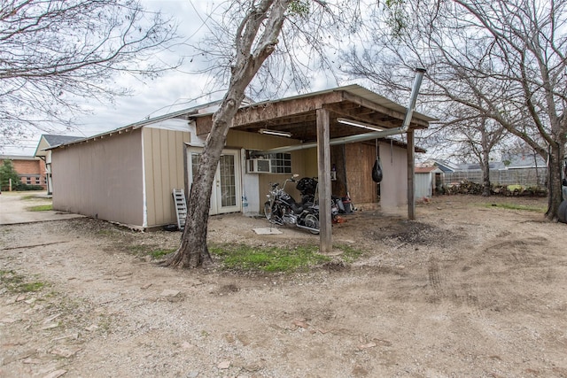 view of home's exterior