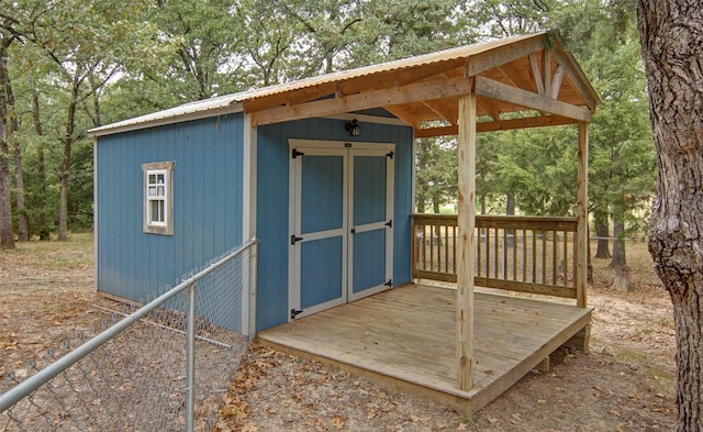 view of outbuilding