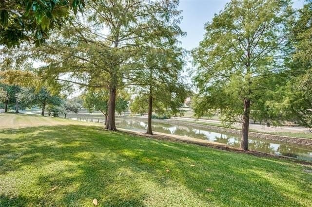 view of yard with a water view