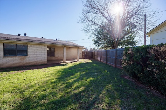 view of yard featuring a patio area