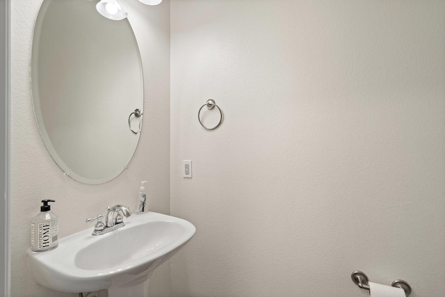 bathroom with sink