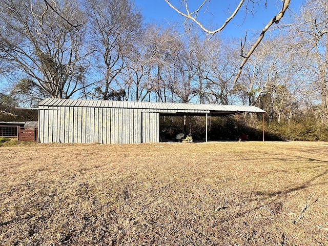 exterior space with an outbuilding