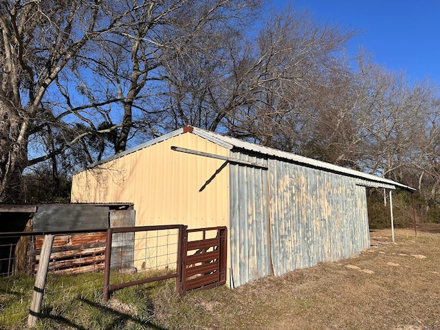 view of outbuilding