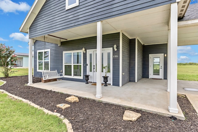 view of patio / terrace featuring covered porch