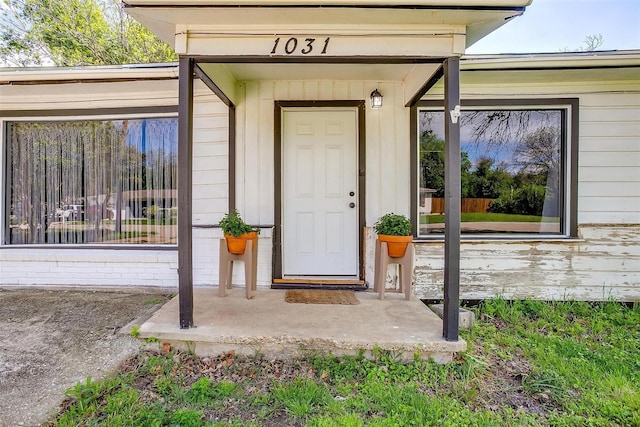 view of property entrance