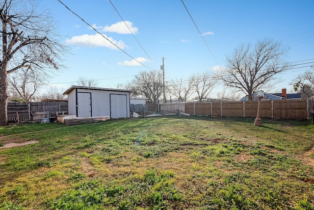 view of yard with a storage shed