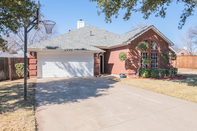 view of front facade featuring a garage