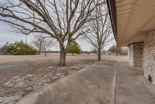 view of yard with a patio