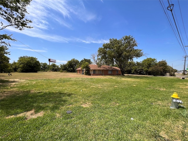 Listing photo 3 for 5249 Zion Rd, Garland TX 75043