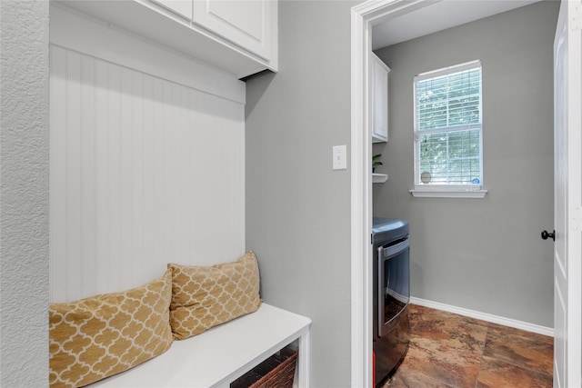 mudroom featuring independent washer and dryer